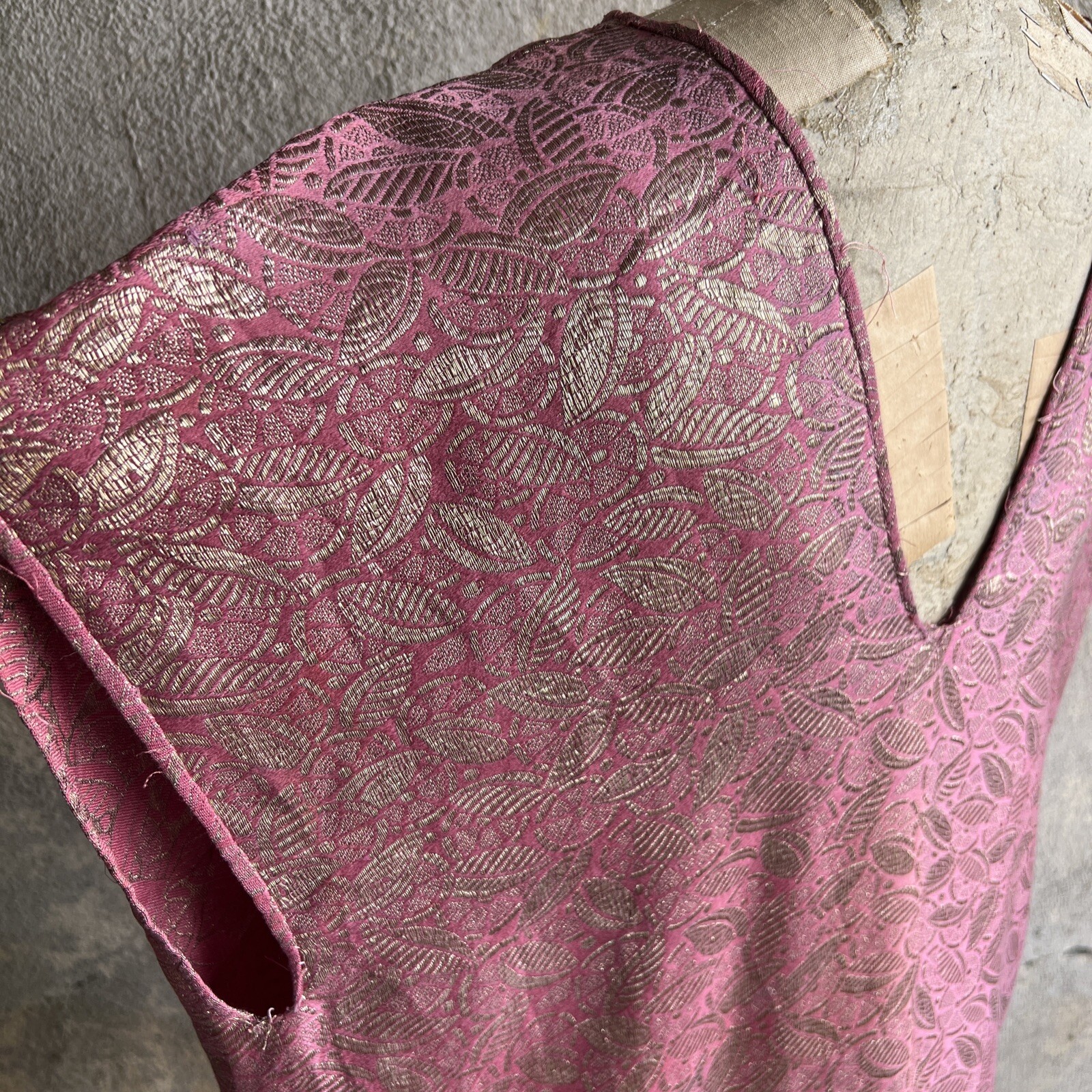 Antique 1920s Pink Silk Lamé Smock Mini Dress Blouse Fruit Design 1930s Vintage