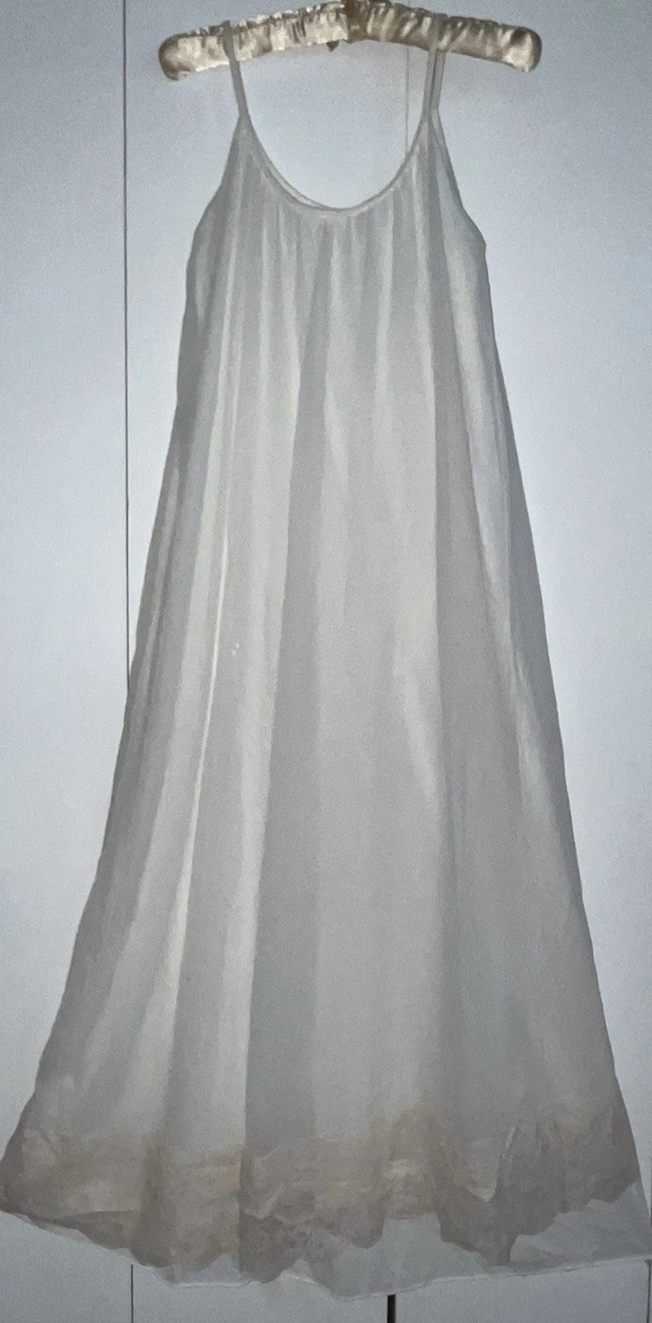 VTG INTIME Chiffon Nightgown Large White Ivory Lace Bridal Full Sweep Maxi Gown