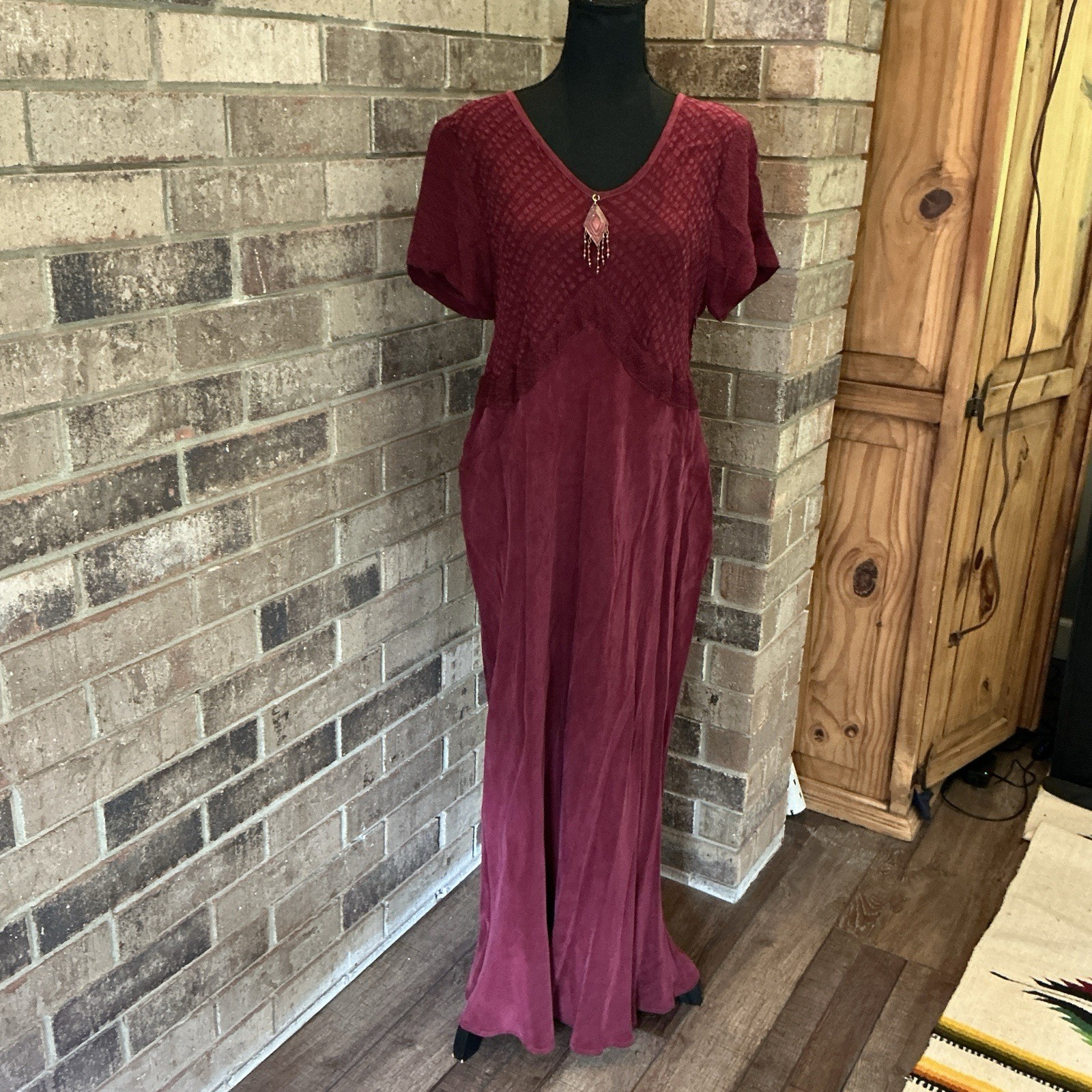 90 VTG Carole Little Burgundy Maxi Dress Smocked Bodice Pendant Sz 12 USA #58E5