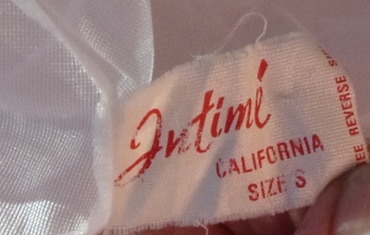 Vintage Women SILKY Nylon Lace Nightgown Size Small Intime Califorina USA #22
