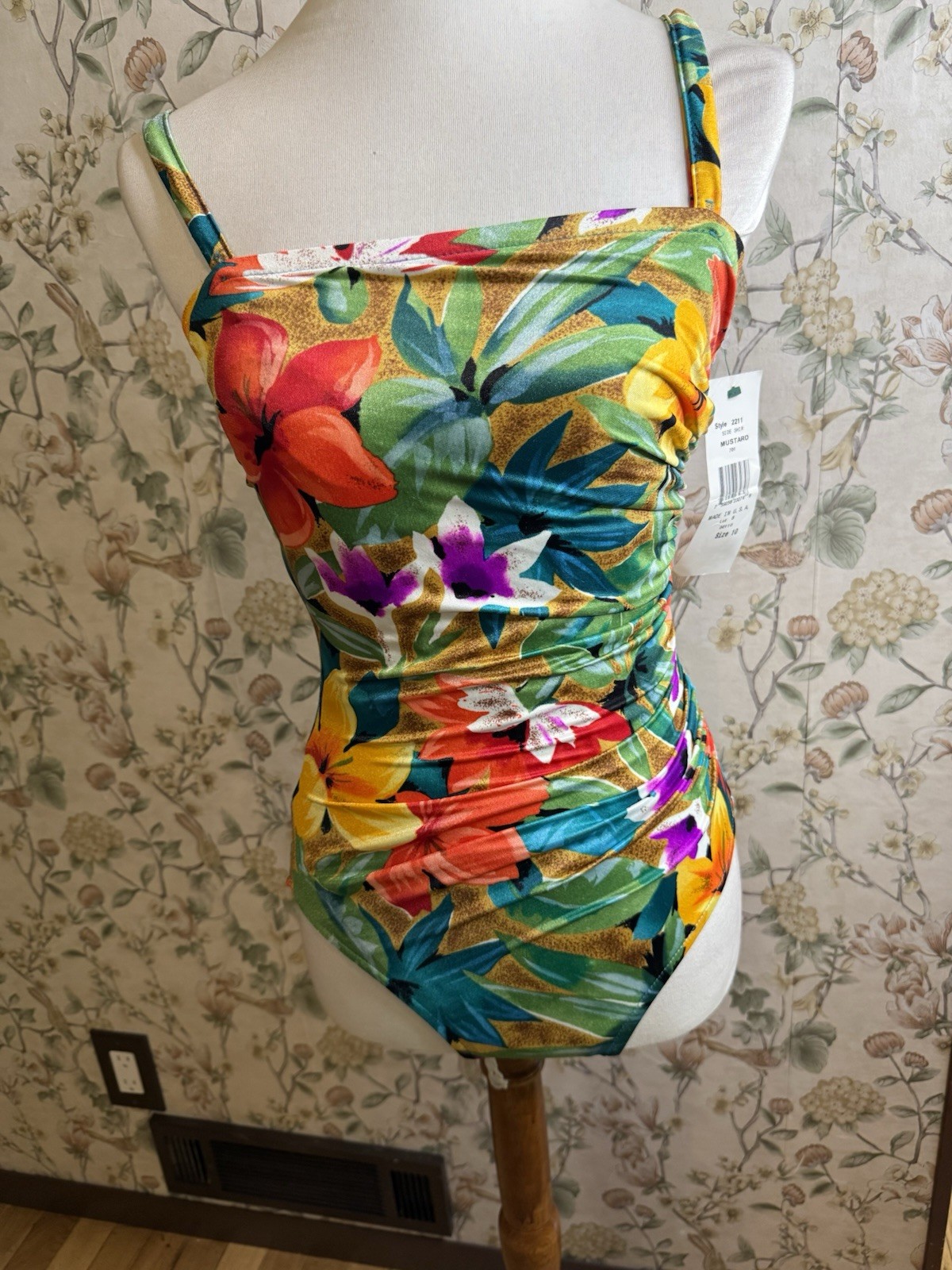 Vintage Gabar Floral Green Nylon Blend One Piece Bathing Suit Swimsuit Size 10