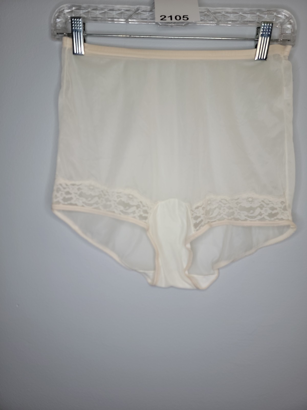 Vintage Vanity Fair All Nylon Lt Beige Panties Lace Detail Sheer Size 6