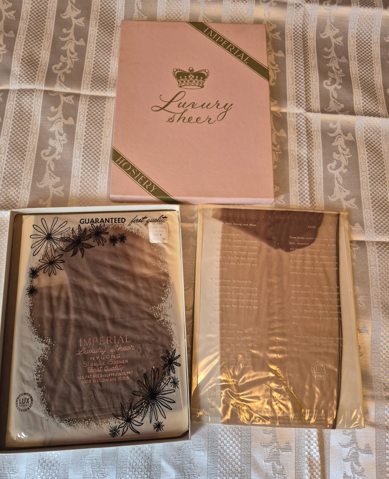 Vintage Lot 2 Pair Imperial Luxery Sheer nylon stockings 51-15 Dark Seam size 9