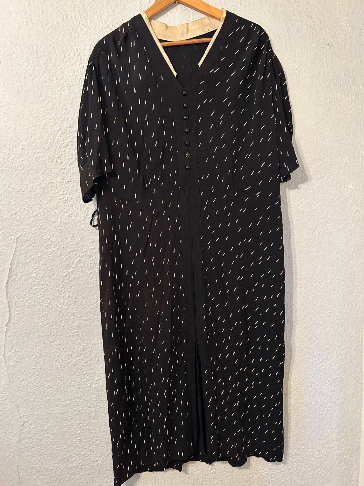 Vtg 1940s Womens Plus 2XL Black Rayon Crepe Dress Volup