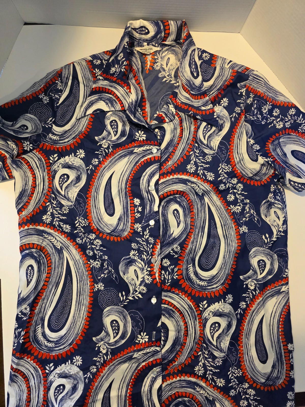 Morlove retro 1970s large paisley red white and blue button up 4th of july
