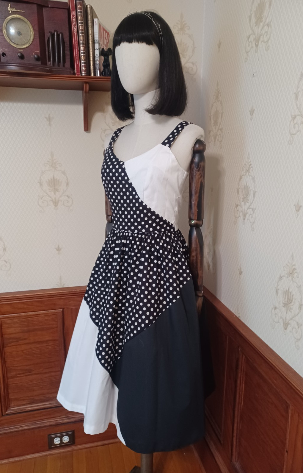 Vintage 1960s/1970s Toni Todd Union-Made Mod Pin-up Black +White Polkadot Dress