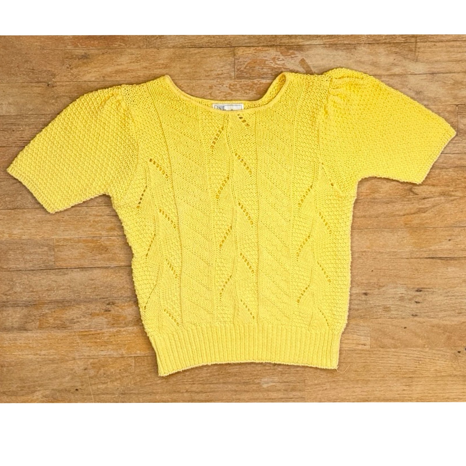 Vitnage Yellow Knit Cotton Eyelet Top Size Small 70s Cableknit Shirt Scoop Neck