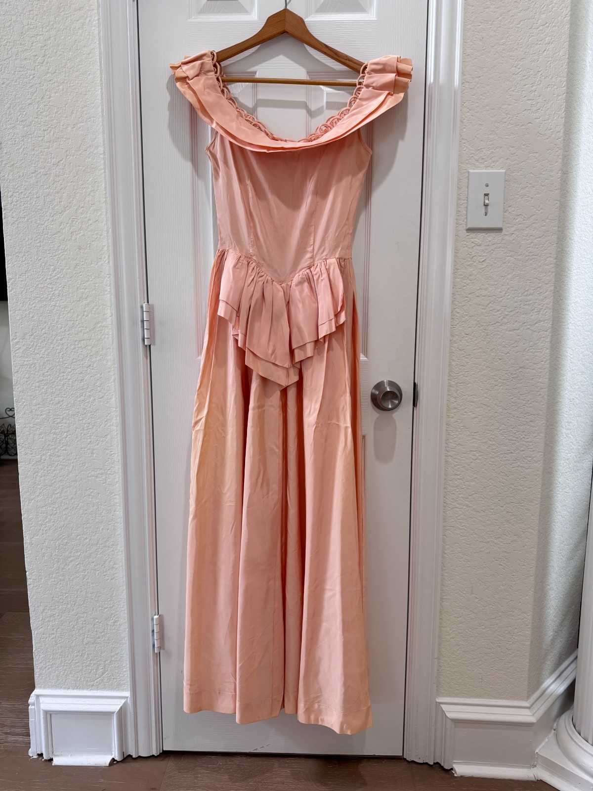 Vintage 40s 50s Peach Pink Taffeta Off Shoulder Gown Peplum Talon AS IS XS