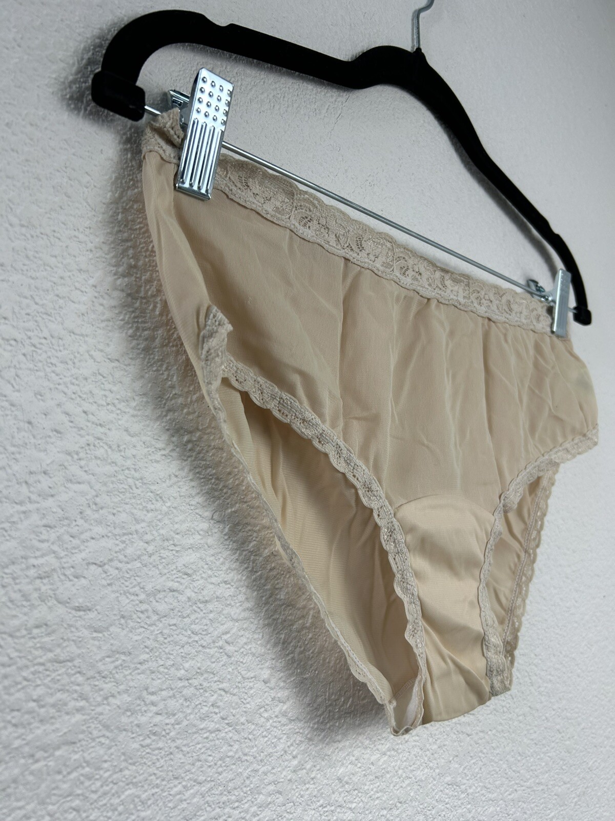 Vintage Dixie Belle 100% Nylon Lace Trim Bikini Panty Panties Briefs Beige Sz 6