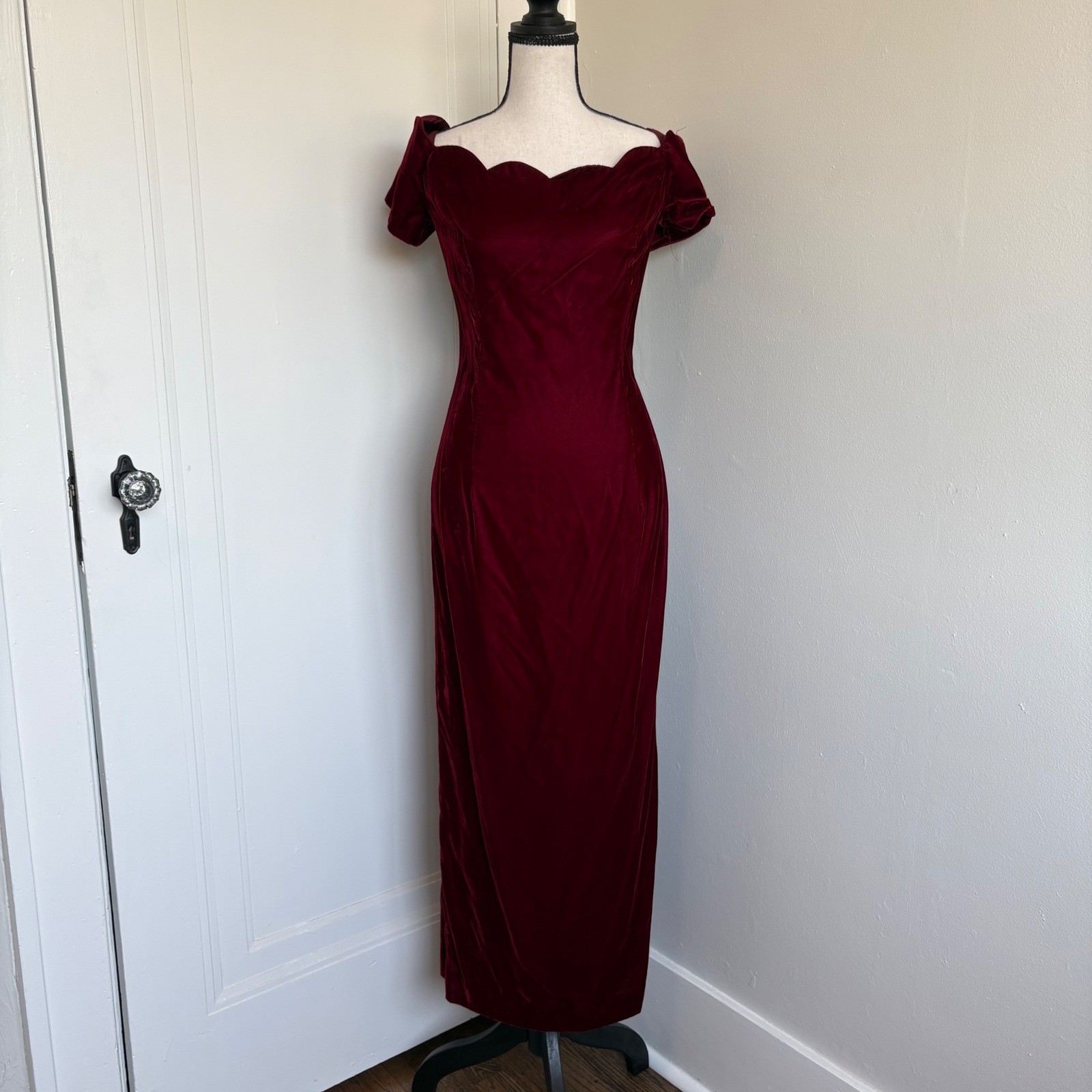 Vintage 80’s Roberta Burgundy Velvet Maxi Dress Scalloped Off Shoulder Gown 7/8