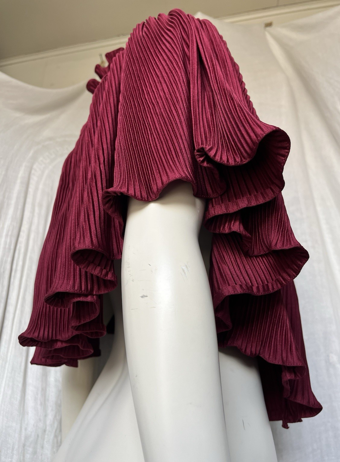 Vintage 1970s Capelet Cape Topper Ruffle Collar Pleated Gothic Vampy Evening Med