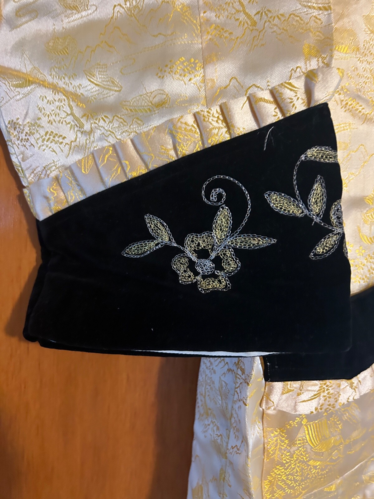 Vintage Silk and Velvet Dressing Gown Robe Asian Floral Embroidered by Superior