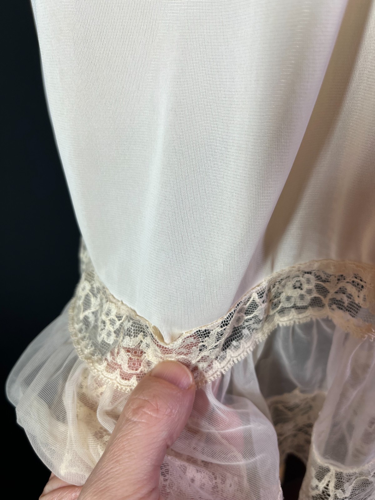 Vintage 1950s Van Raalte Size Medium Half Slip Opaquelon Lace Trim *Flawed