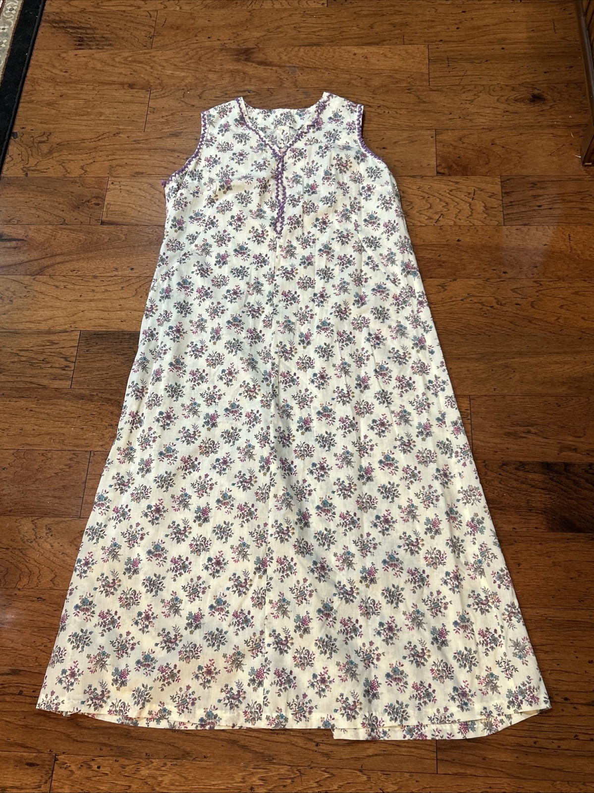 Vintage Handmade Cotton Pull On House Dress Vintage Fabric & Ric-a-Rac GUC