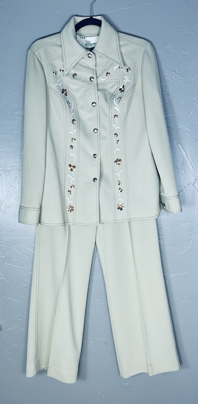 vintage 1970s “Ian” Shayne pantsuit dagger collar & Floral Embroidery Size 11/12