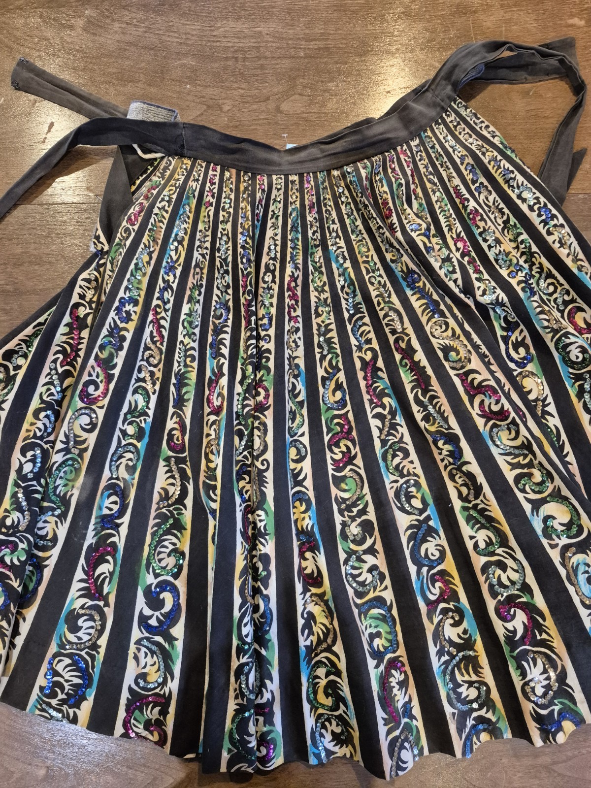Vintage Maya De Mexico Original Circle Skirt Sequins