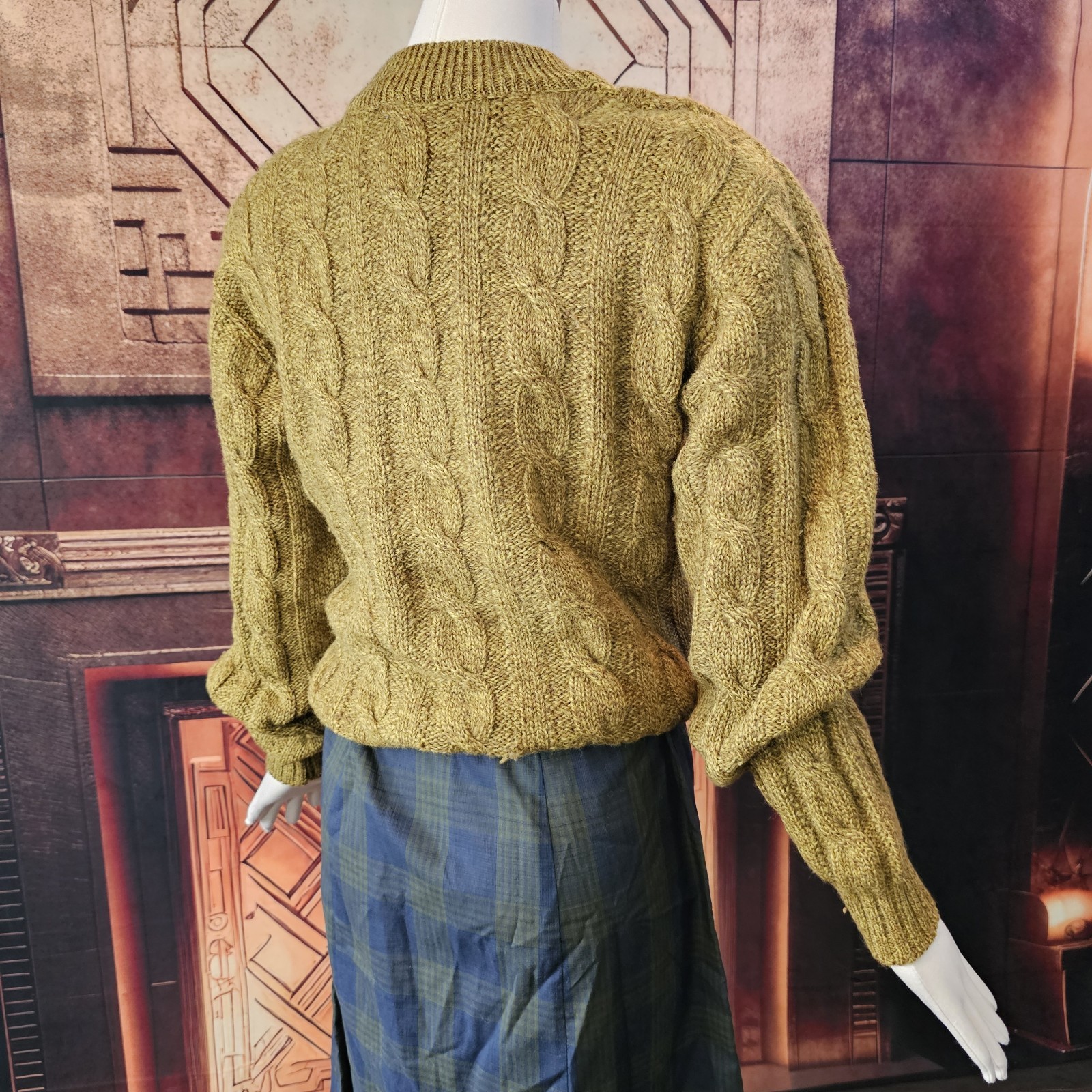 Vintage 1970s Sweater Pullover Cable Knit Mustard Yellow Wool Jantzen V-neckline