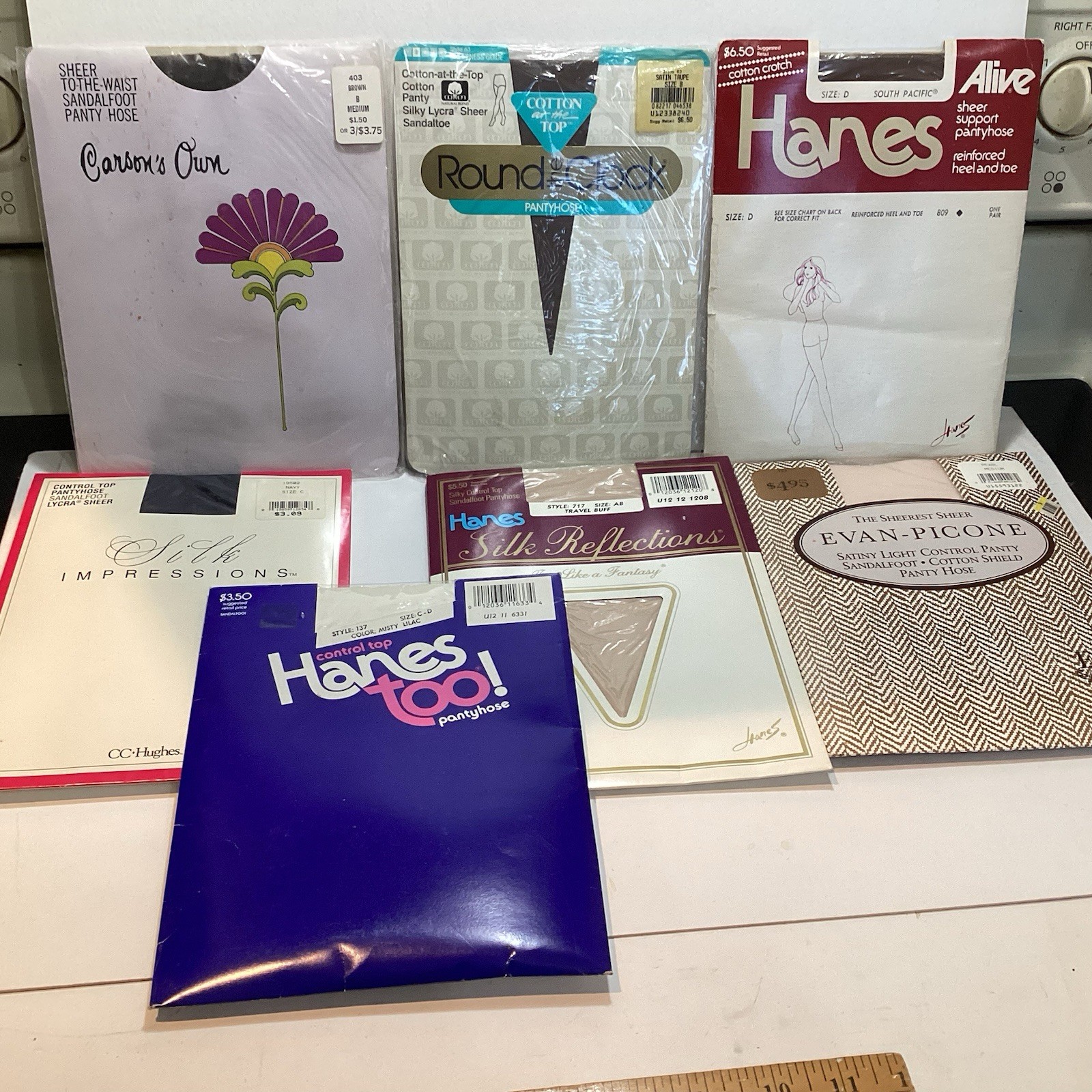 VTG LOT OF 7 PAIRS OF NOS STOCKINGS PANTYHOSE VARIOUS SIZES & COLORS HANES ETC.