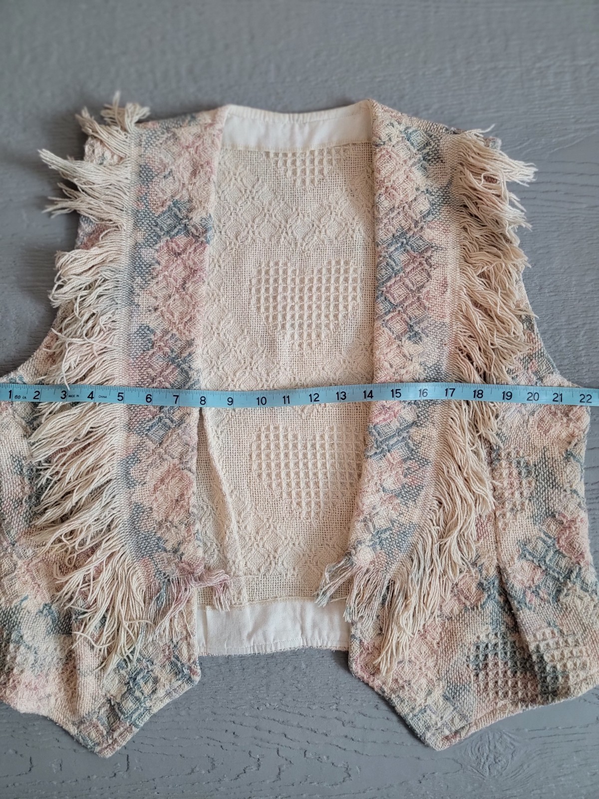 Unbranded Vintage Vest With Fringe And Texture. P2P Is 22 Inches M/L