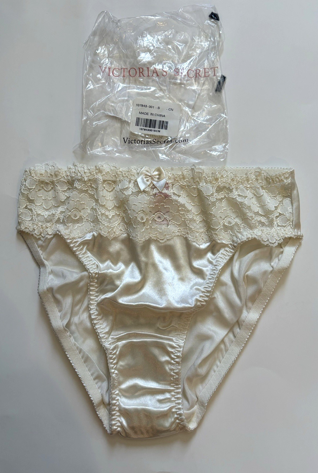 Vintage Victoria’s Secret Second Skin Satin Ivory Y2K High Cut French Leg Panty