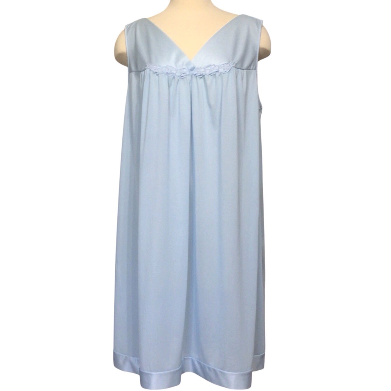 Vintage Vanity Fair Women’s 3X Blue Nylon Sleeveless Nightgown V-Neck Satin Hem