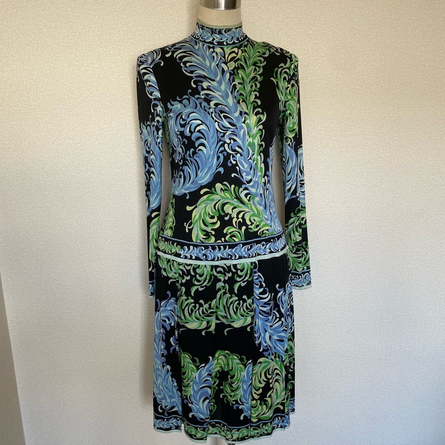 Emilio Pucci 1973 Vintage High Neck Long Sleeve Dress Black Italy