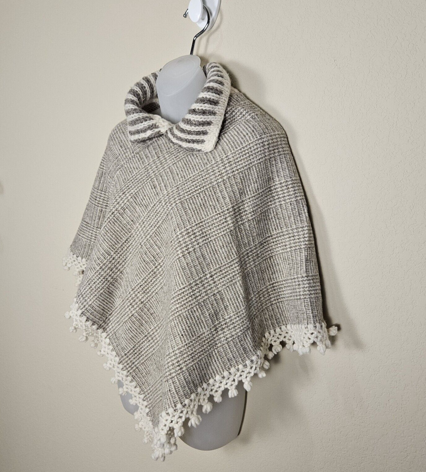 Wool Poncho Cape Fringe Handmade Mexico Vintage Crochet Hippie Boho Lagenlook