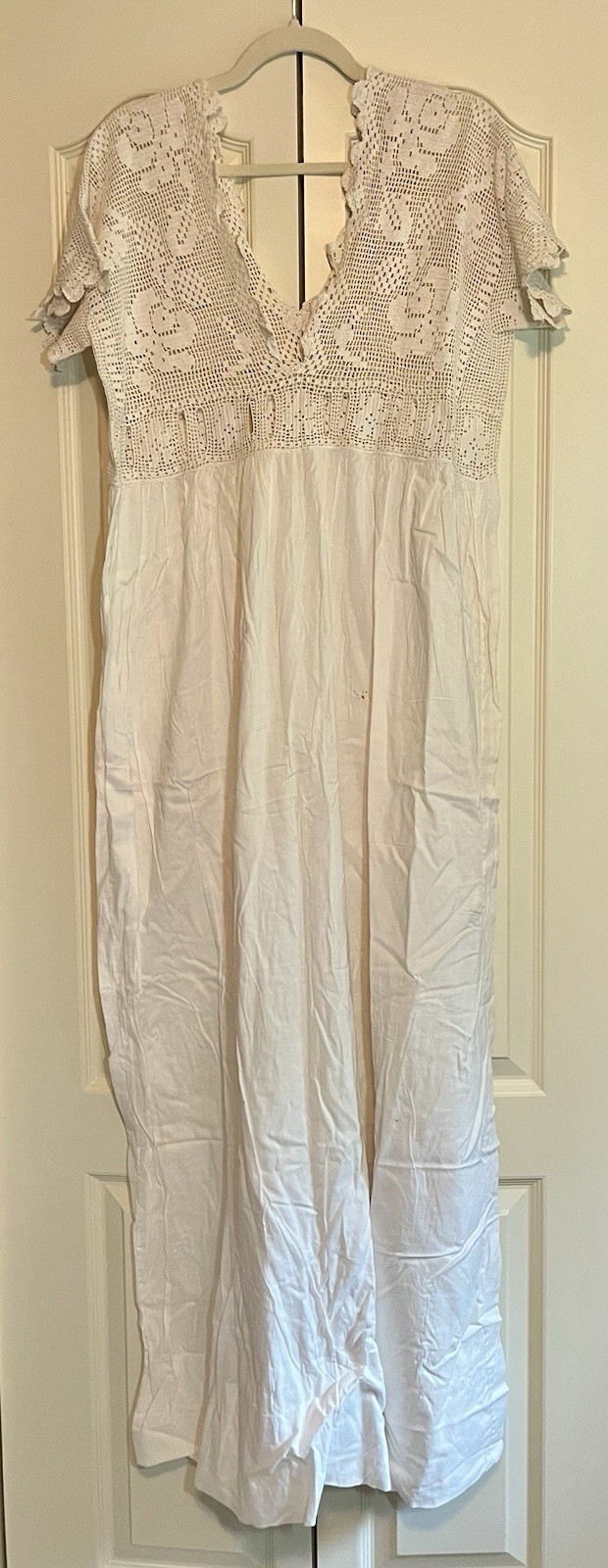 Vintage Bridal Nightgown – Lace Bodice & Sleeves – 59” Long