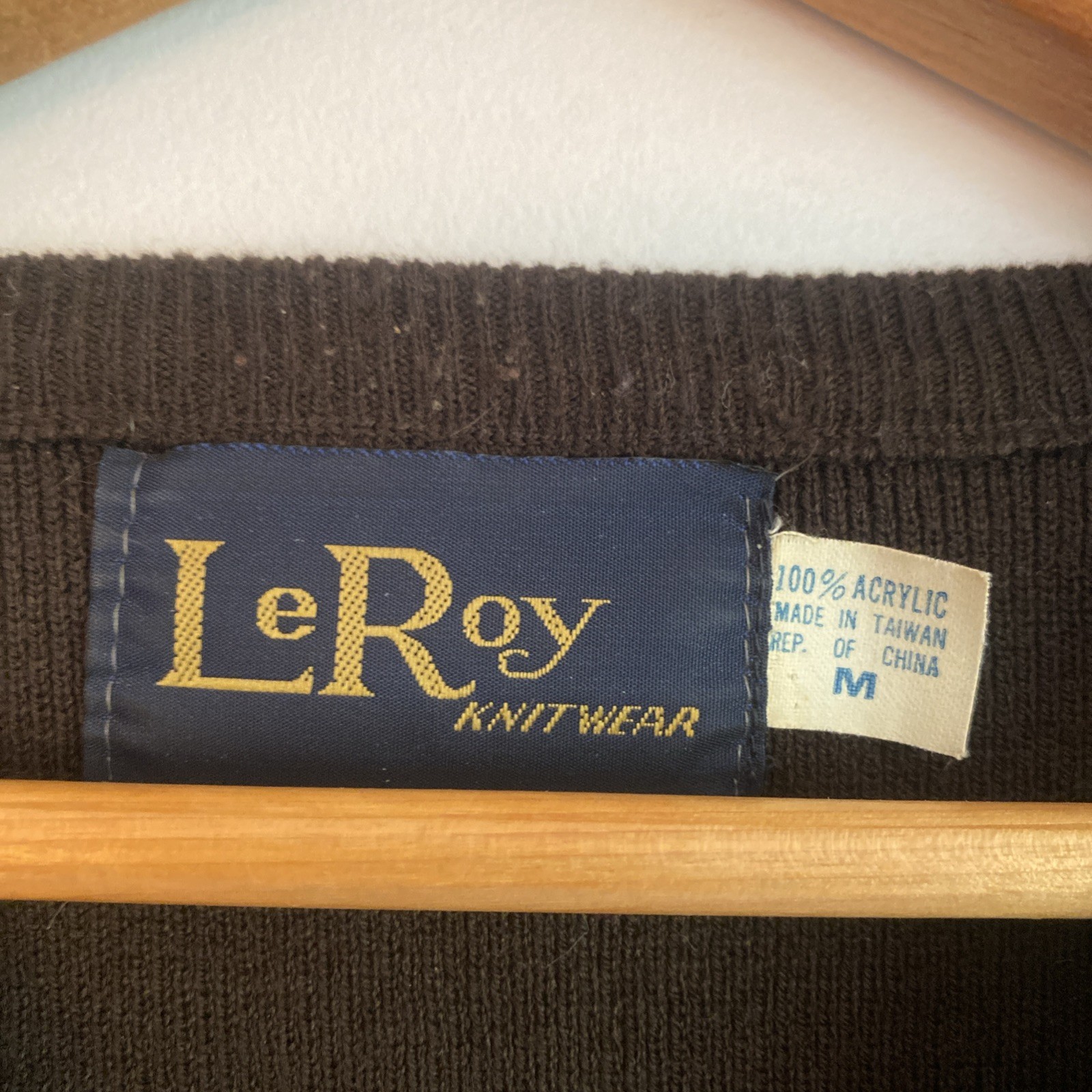 Vintage LeRoy Knitwear Womens Sweater Brown Size Medium Koala Bear Embroidered