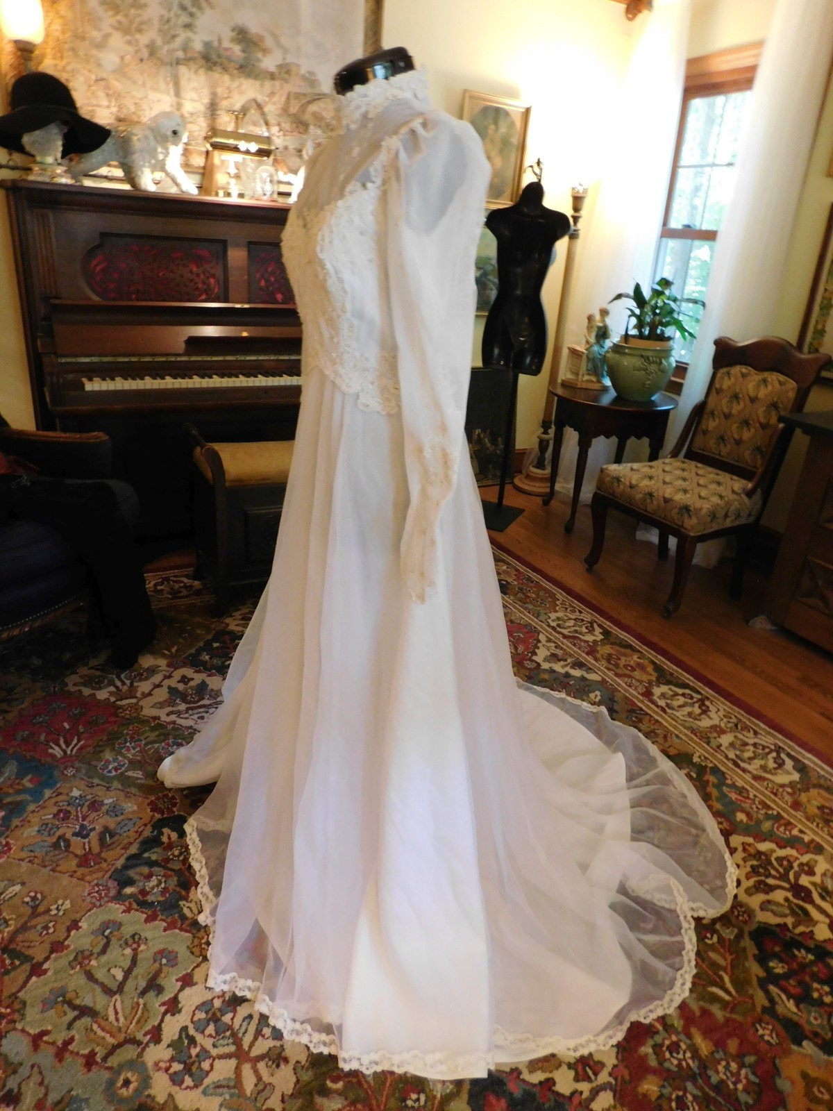 BEAUTIFUL WHITE VINTAGE LONG SLEEVE ORGANZA & LACE WEDDING GOWN S 4
