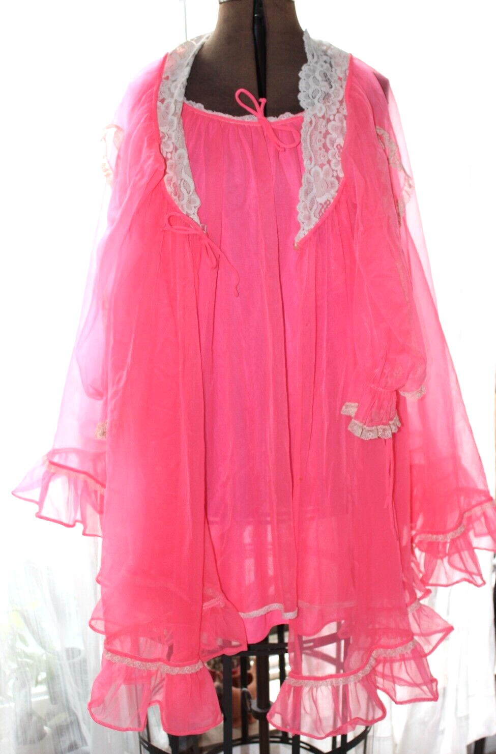 VINTAGE 50’s LISETTE nightgown robe peignoir set Hot Barbie Pink Chiffon