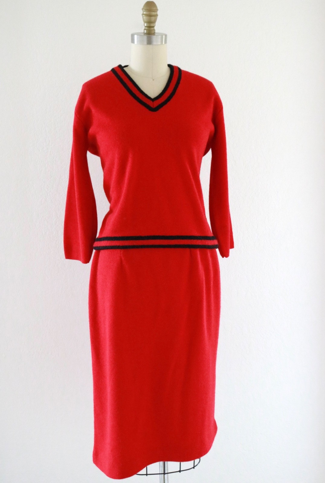 True Vintage 60s Red 2 Piece Sweater Skirt Set Double Knit by Lansing Sz S