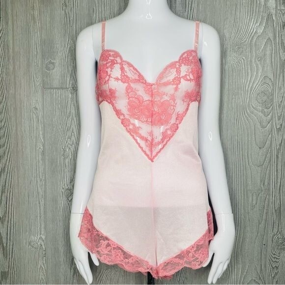 Modern Vintage Lingerie Emilio Pucci French lace embroidered pink body suit lrg