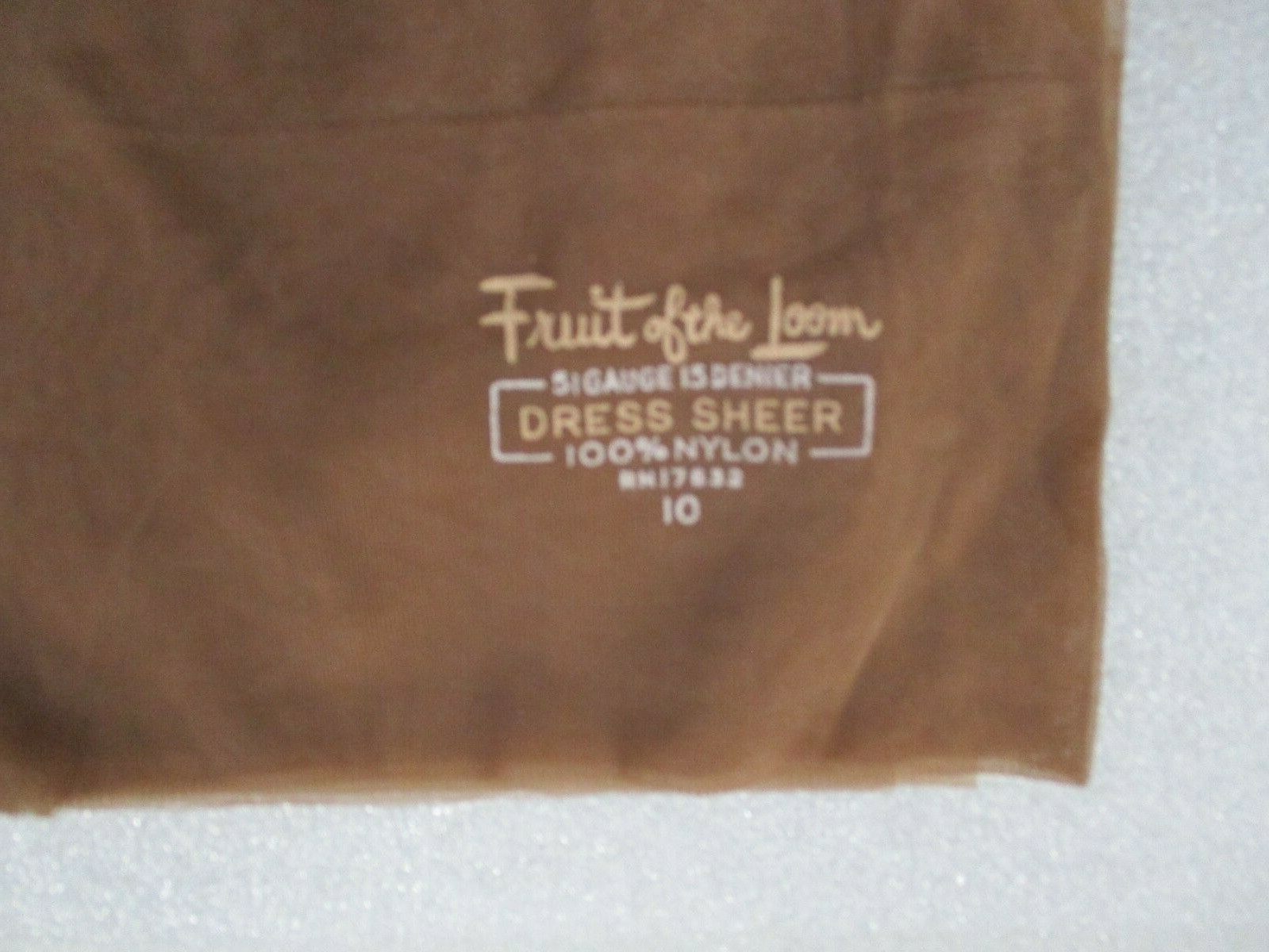 1 PR VINTAGE FRUIT LOOM SEAMED SHEER FULL FASHION NYLON STOCKINGS 10 MED BEIGE