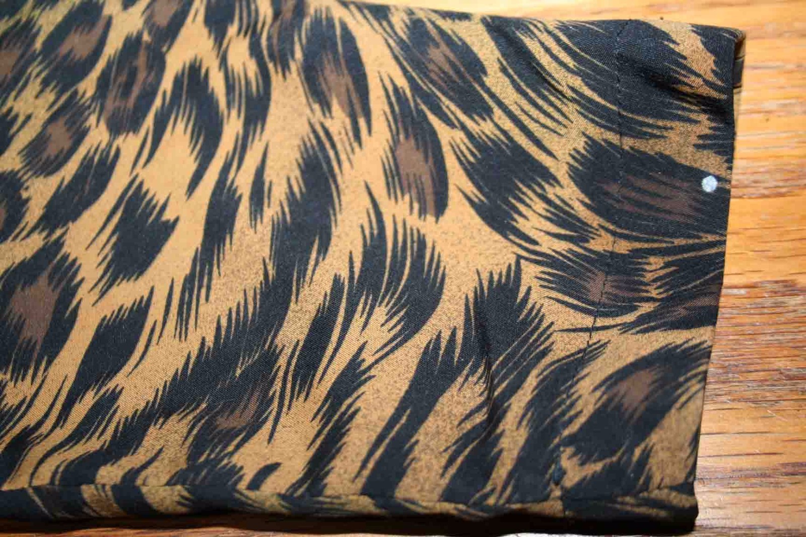 M Animal Print Vtg 80s Dress Leslie Fay Black Brown Camel Black Wide to Slim Slv