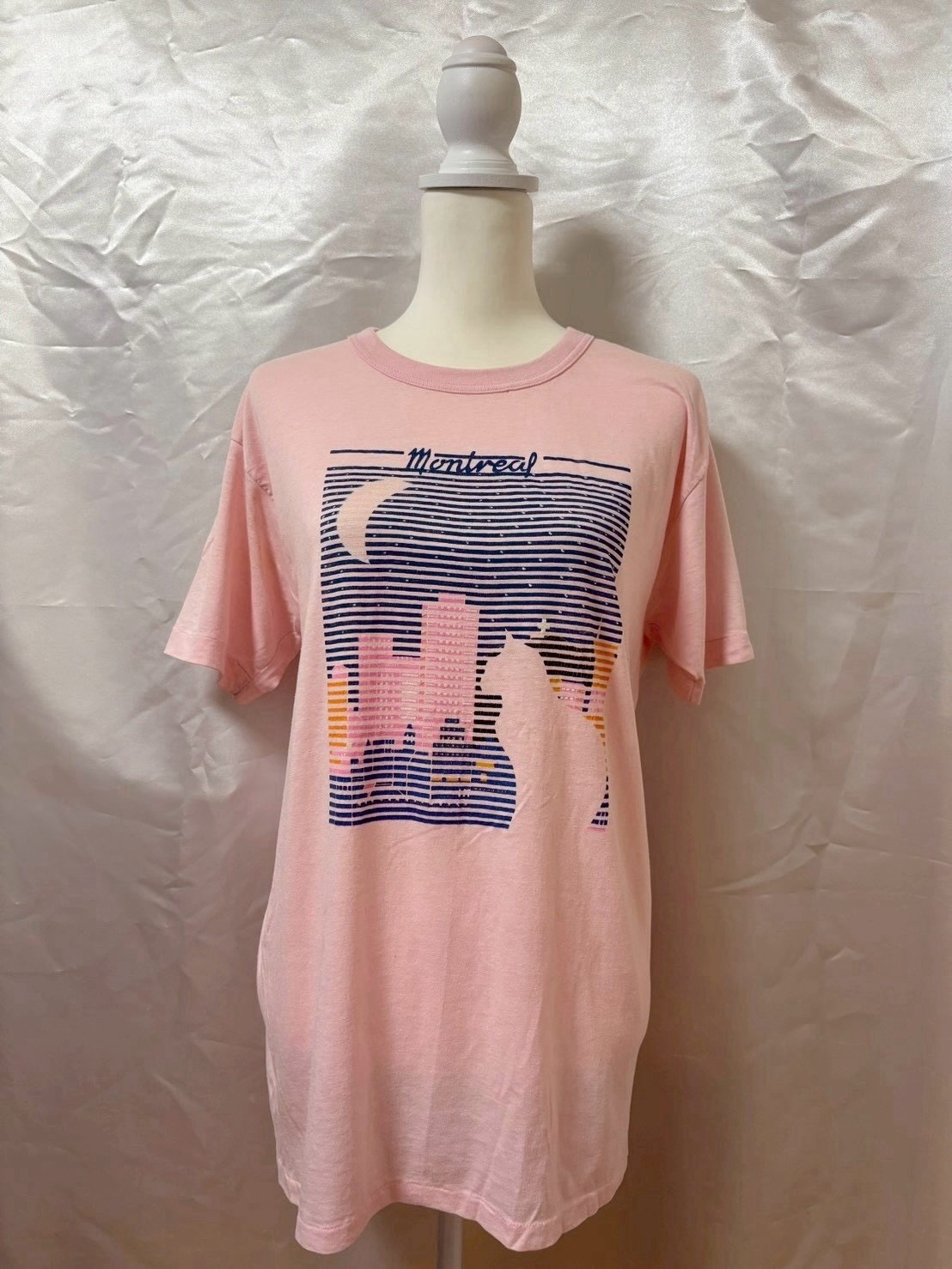 Vintage 80s 90s Montreal Cat Kitten T shirt Pink City Pop Made in Canada Kawaii