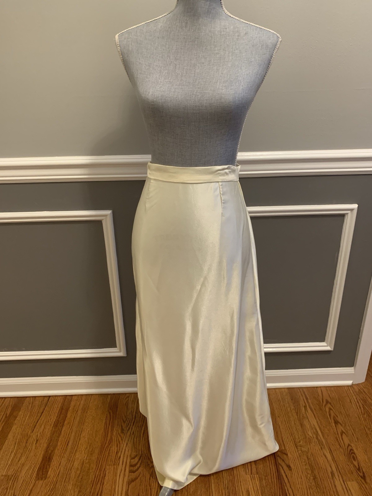 Vintage Maxi Slip Skirt White Ivory Size XS NO Tags (read) 1970’s