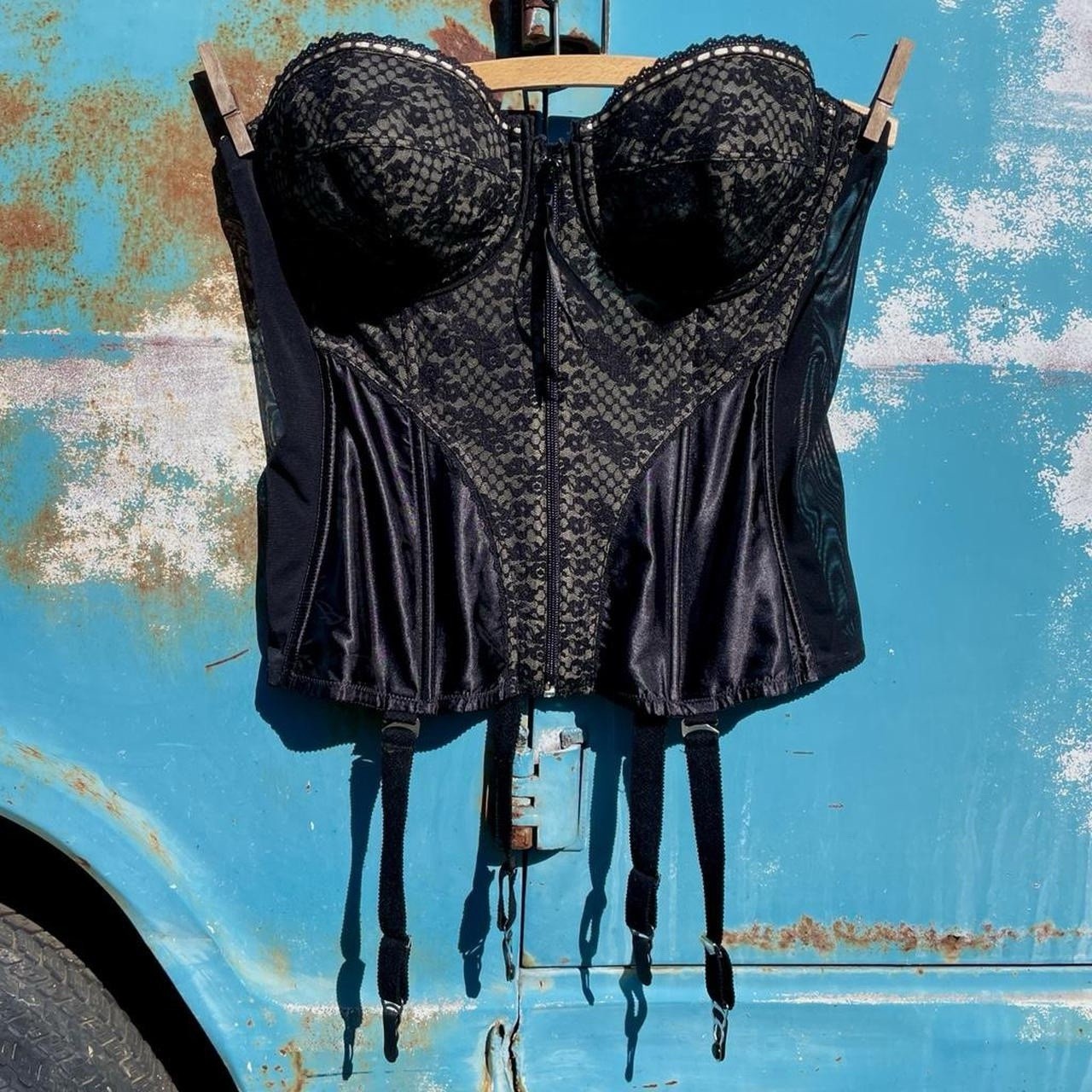 VINTAGE Lady Marlene Black Bustier CORSET W/ GARTER Clip Boned 40C Lace Satin
