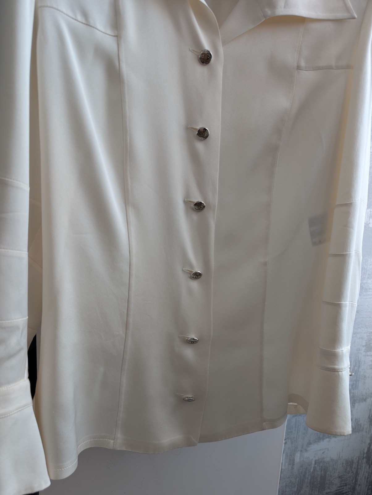 Chanel CC Logo Button Up Women’s Ivory Silk Blouse Top Collared Shirt Sz 38 S