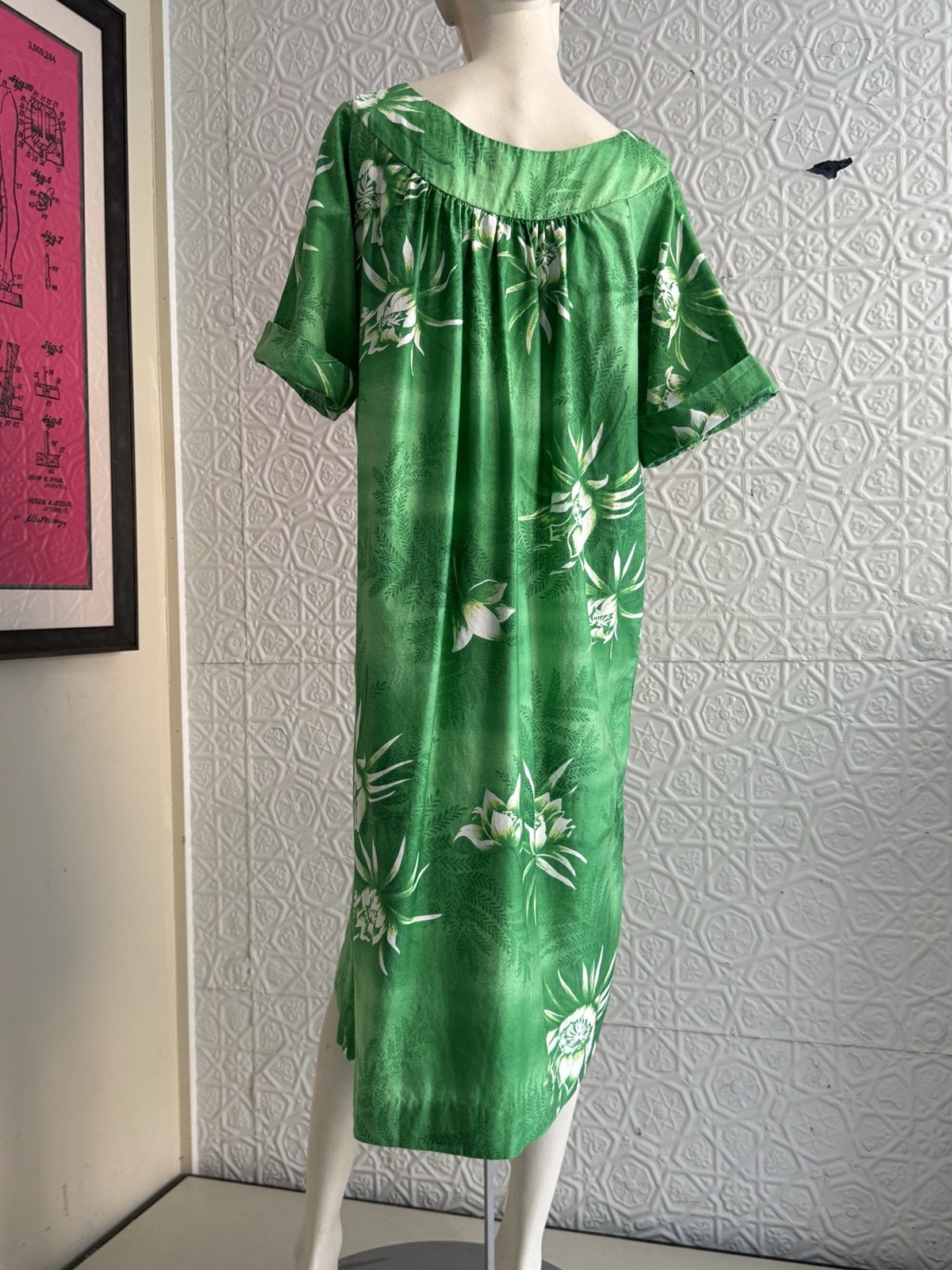 Vintage hawaiiian dres muumuu green floral summer lounge tiki