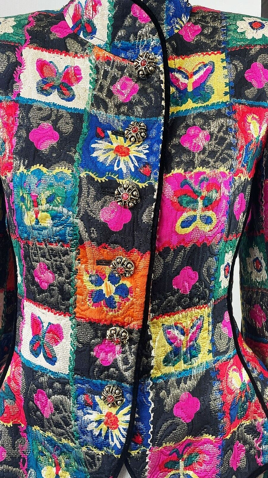 EMANUEL UNGARO Vintage 6 Butterfly Jacket Embroidered Buttons 1990’s Small Rare