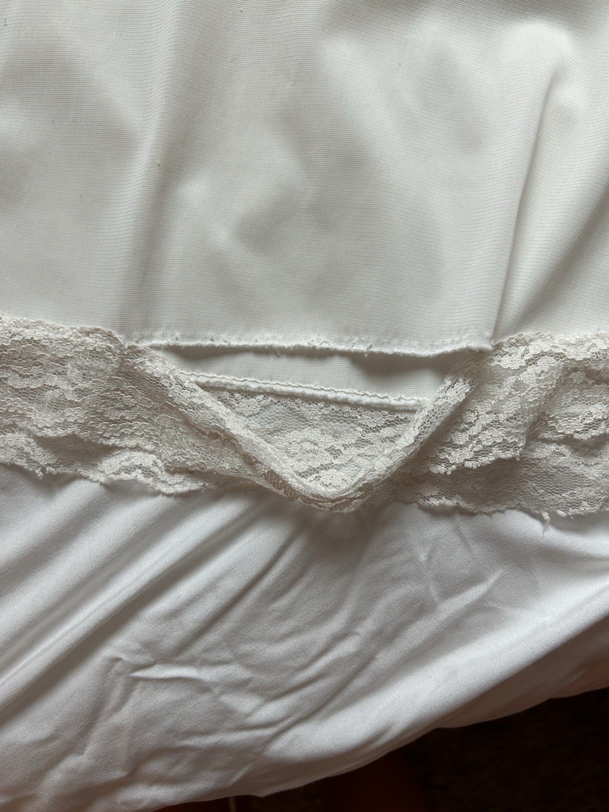 Vintage Ivory 3 Leaf Clover Embellished Nightgown Size and Brand Unknown