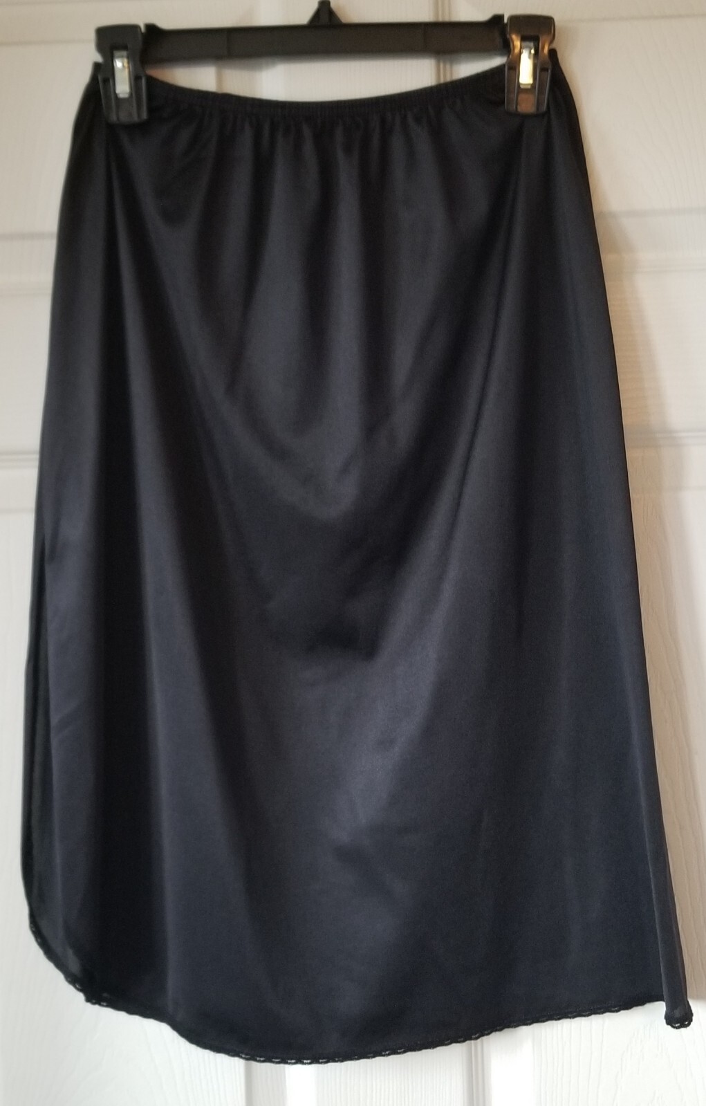 Vintage VASSARETTE Black Half Slip Women’s Size M 100% Nylon Style 11-122 USA