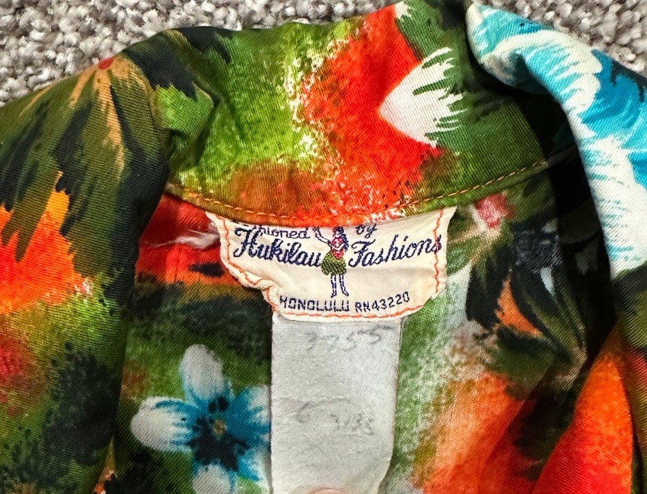 Vintage Hukilau Fashions Shirt Honolulu Hawaiian Scene Pattern Women’s XS