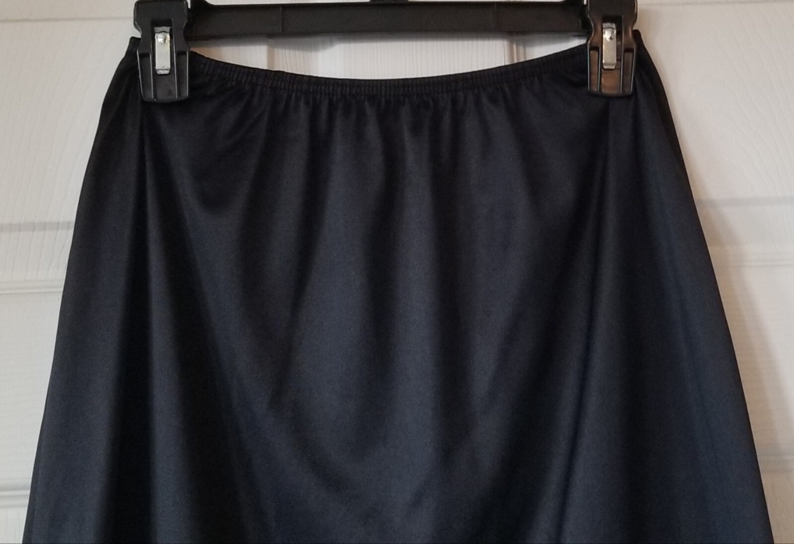 Vintage VASSARETTE Black Half Slip Women’s Size M 100% Nylon Style 11-122 USA
