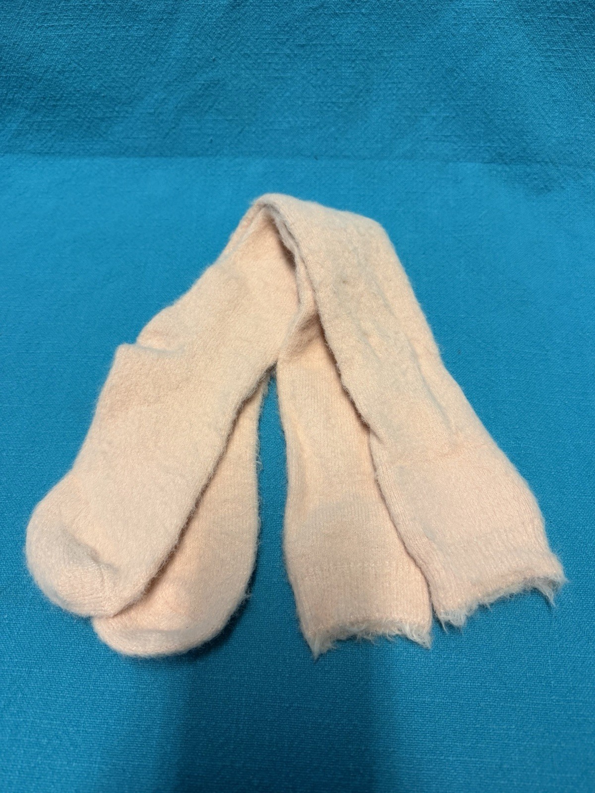 Vintage Ladies Socks Acrylic Crew Peach 8-11 23″ 80’s 90’s NOS Fuzzy.