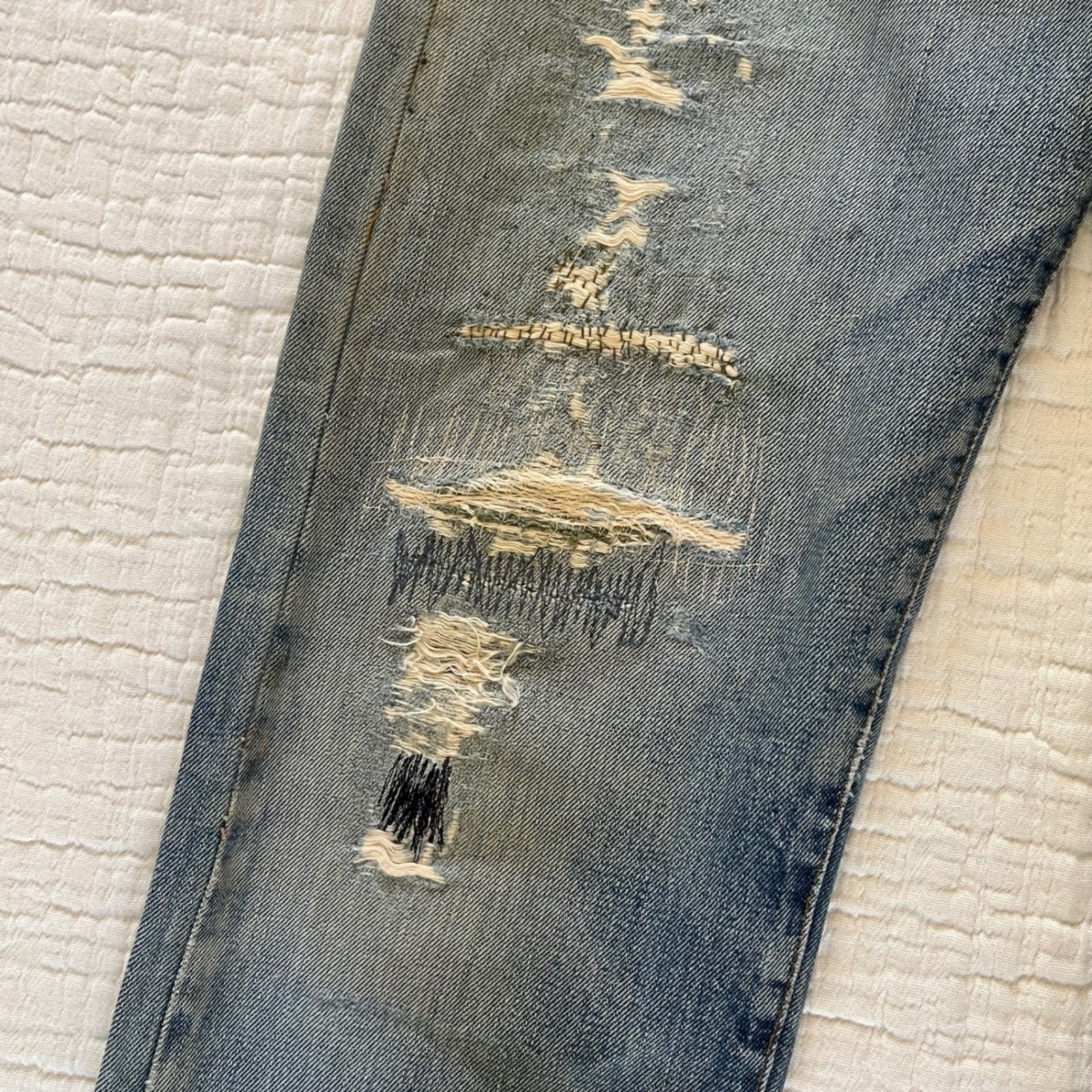 Vintage distressed Levi’s 501 Jeans 28×31