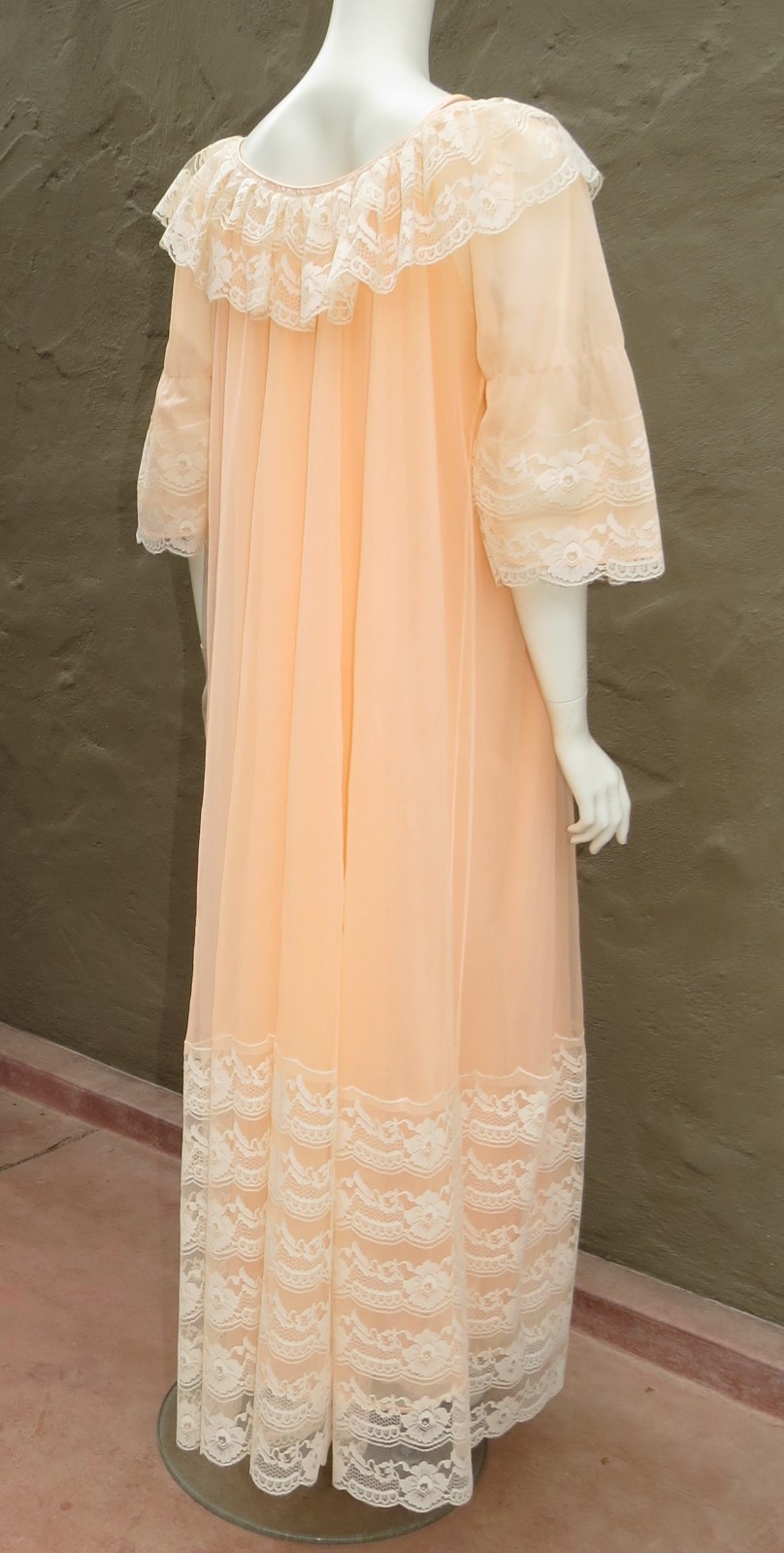 Vtg INTIME Bright Pink Coral Sheer Chiffon Peignoir Robe Nightgown RUFFLES L
