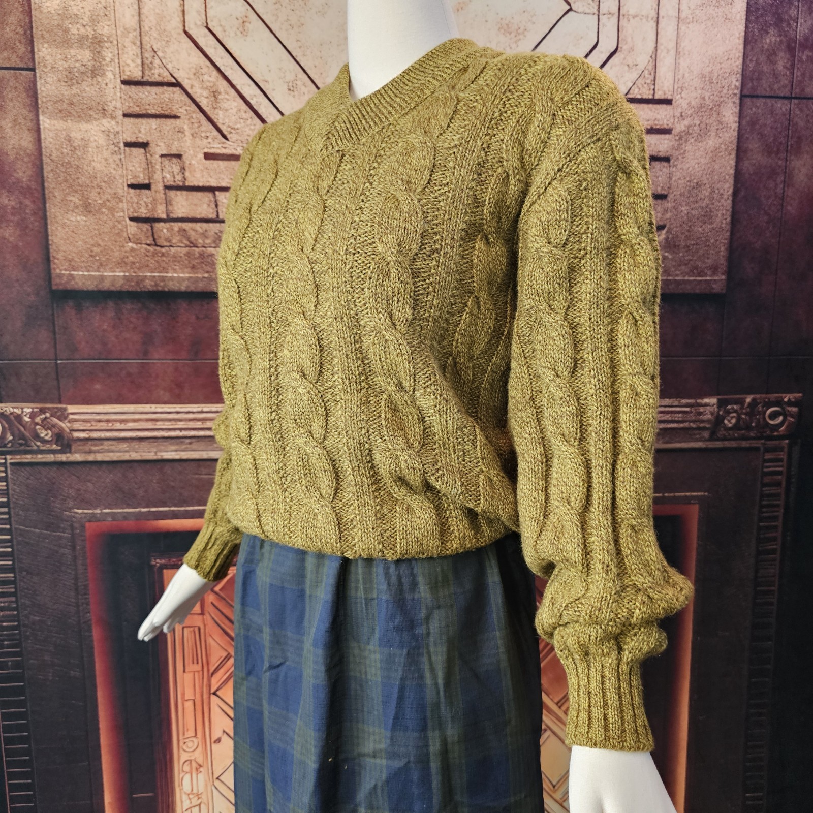 Vintage 1970s Sweater Pullover Cable Knit Mustard Yellow Wool Jantzen V-neckline