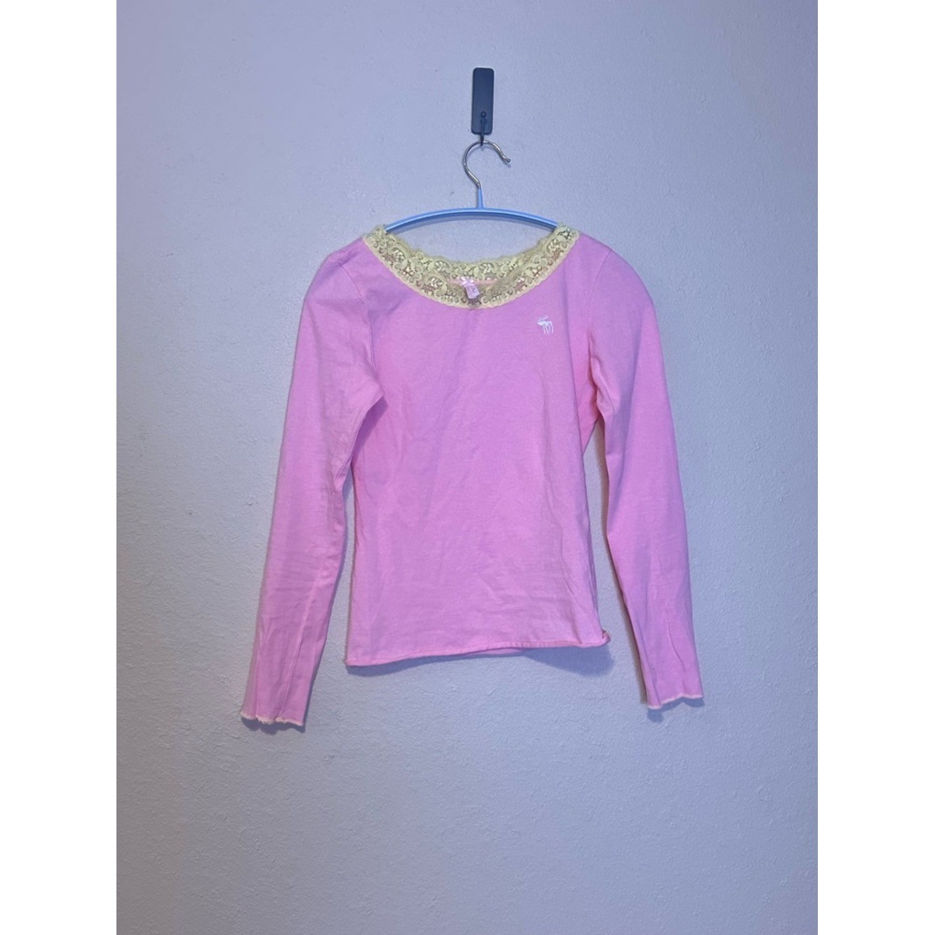 Abercrombie and Fitch vintage Y2K Pink Lace Trim long sleeve henley top Small